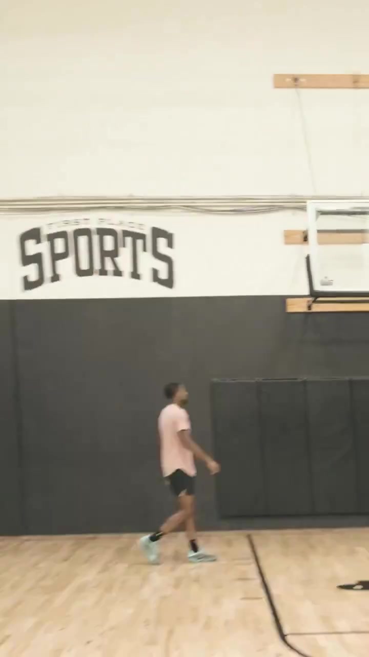 打磨投射！训练师晒穆迪练习运动中出手3分视频 17投14中